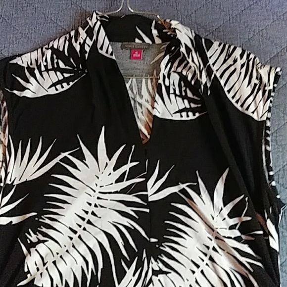 Vince Camuto Top - Picture 1 of 3